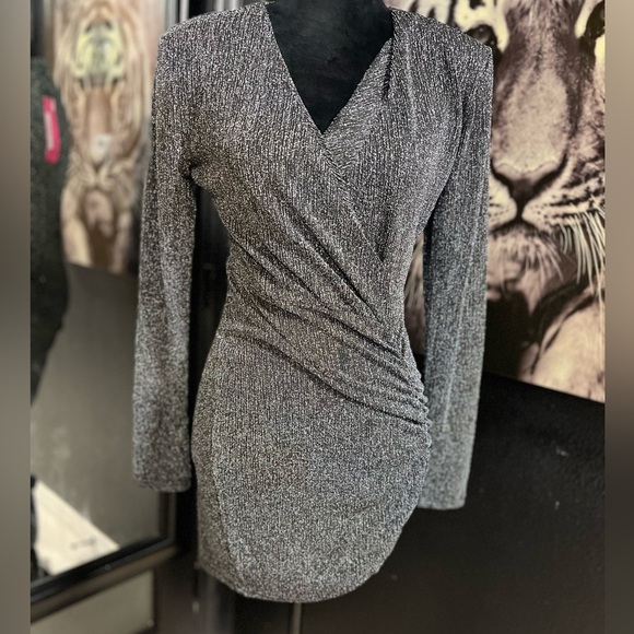 💕🖤NWT- BETSEY JOHNSON GORGEOUS METALLIC NIT FAUX WRAP DRESS SZ S💕🖤 - Picture 8 of 11